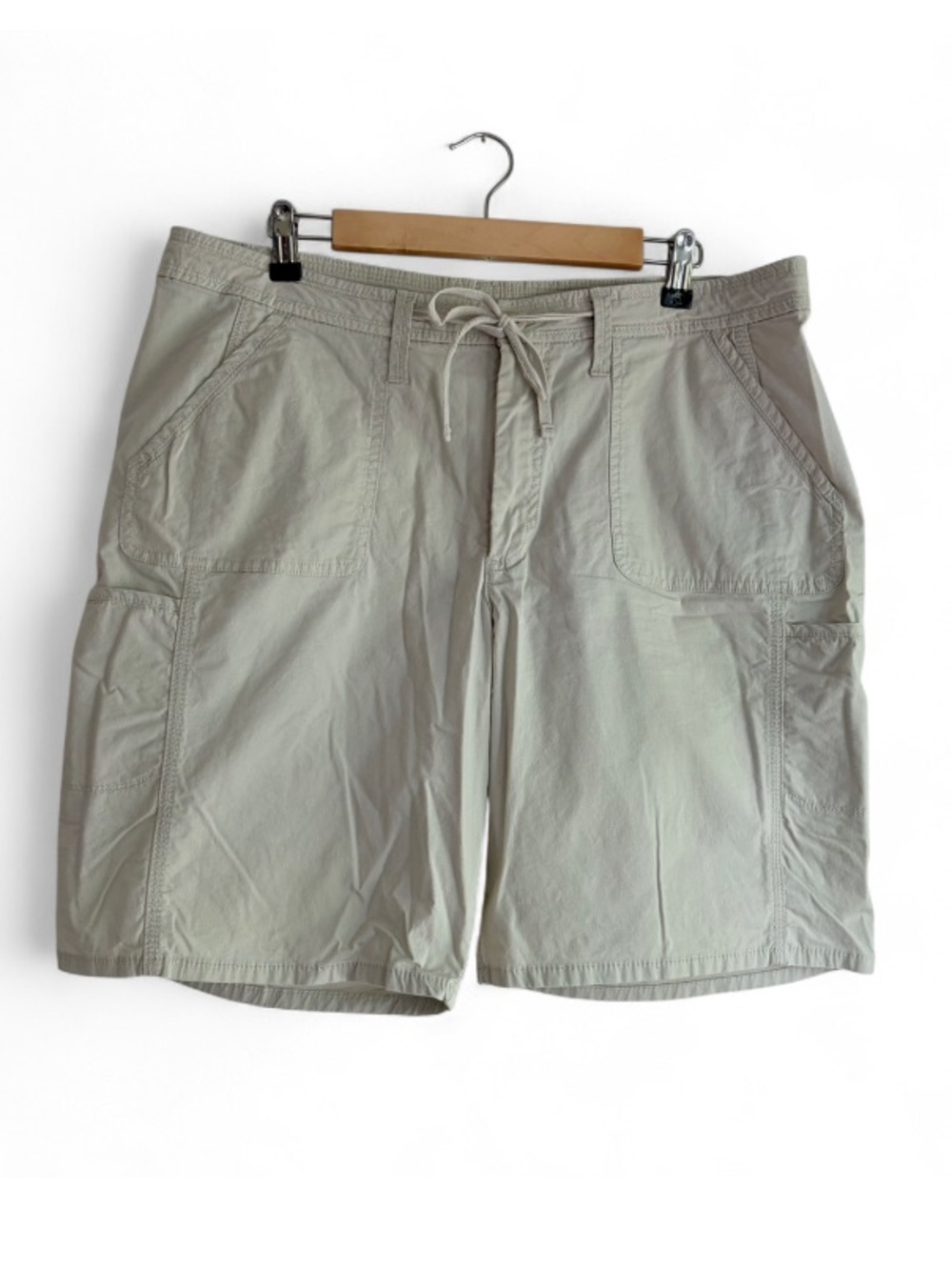 Women’s Lee Beige Cotton Cargo Pockets Shorts Size 18